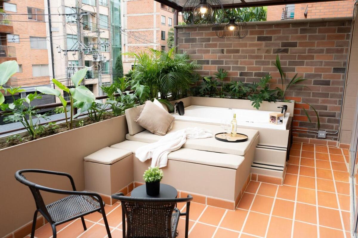 New W Private Jacuzzi & Ac Apartamento *