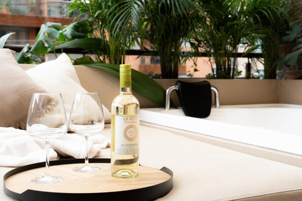 New W Private Jacuzzi & Ac Apartamento *